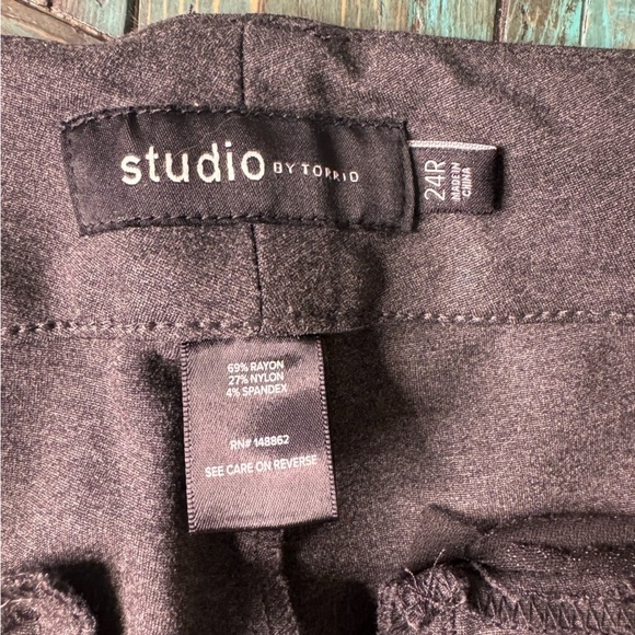 Torrid Trouser Boot Studio Luxe Ponte Mid-Rise Pant Grey Size 24 - Picture 11 of 13